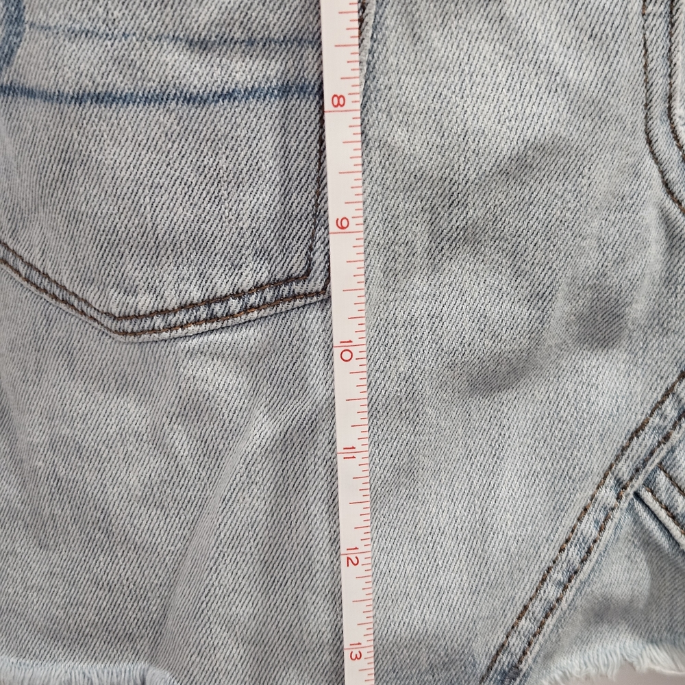 American Eagle Outfitters Y2K Light Wash Denim Mini Skirt Rough Hem Women SZ 6 - Picture 6 of 7